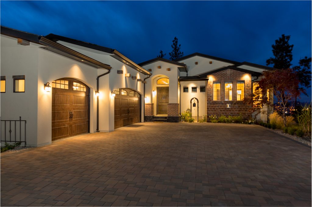 21 - 1150 Mission Ridge Road Crawford Point in Kelowna.