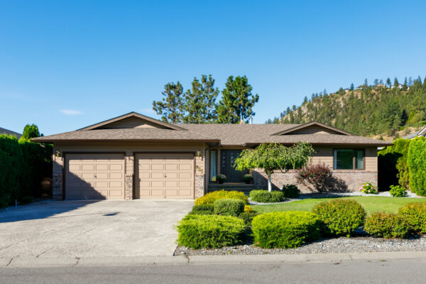 935 Monashee Place home exterior with double garage
