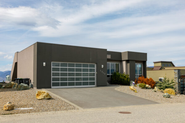 5342 Signet Crescent, Exclusive Non-MLS, Kelowna BC – Property photo 2