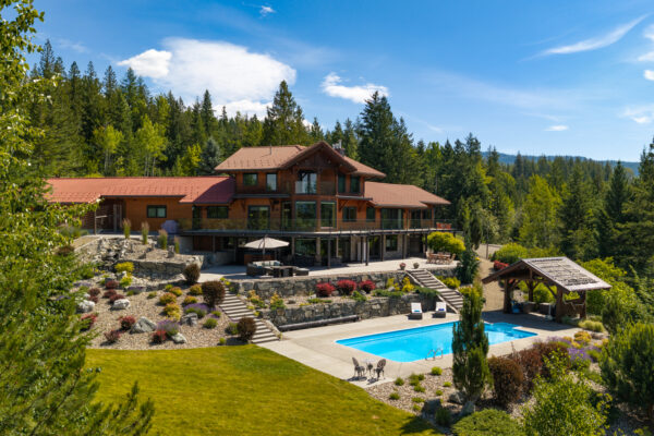 8100/8104 Silver Star Road, Vernon, BC – Property photo 1