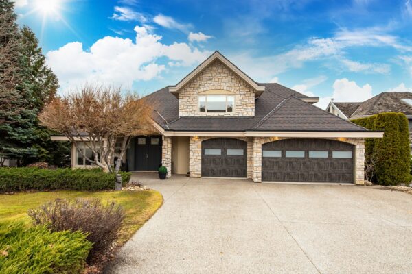 972 Skeena Drive Dilworth Mountain luxury home Domeij and Associates