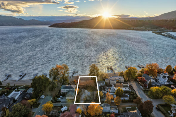 1978 McDougall Street – Property photo 2